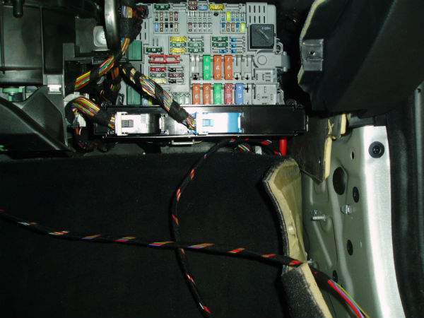 05 Anschluss Kabel%20verlegt