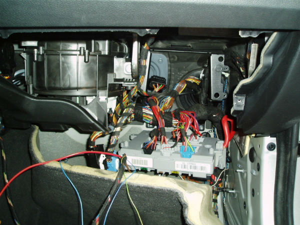 06 Sicherungskasten Herumgeklappt